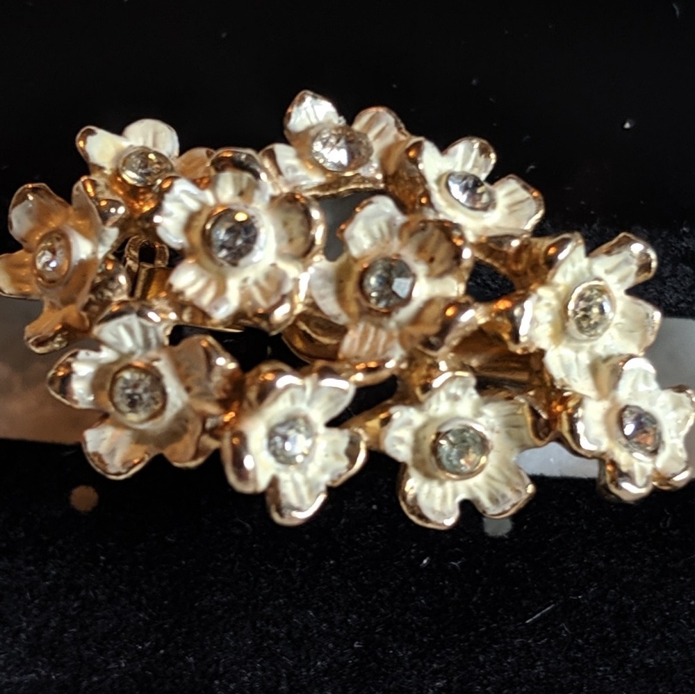 White Floral Rhinestone Brooch